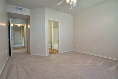 Churchill-Commerce 25